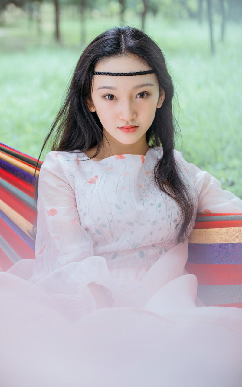 女演员汪伊美清新靓丽楚楚动人