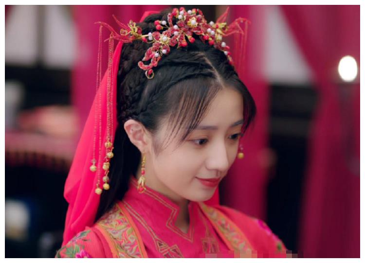 《琉璃》中阿兰的饰演者,曾试妆过褚璇玑,造型好看却少了点灵气