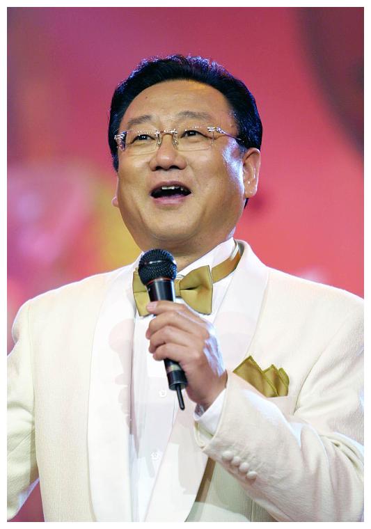 蒋大为老师又出来为自己洗白, 称自己没有改国籍,这回打脸了