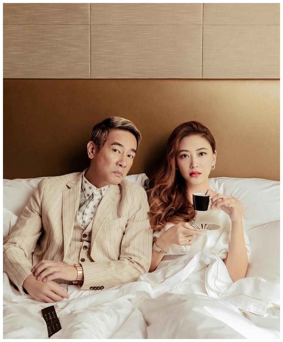 陈小春终于活成自己喜欢的样子,秀完孩子秀老婆,网友:祝幸福