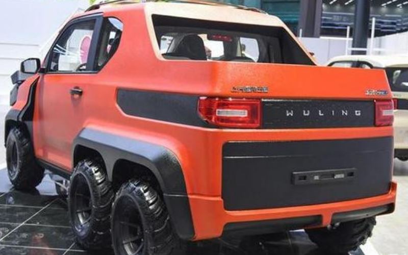 五菱宏光miniev成都车展上市推出六轮车型预售298388万