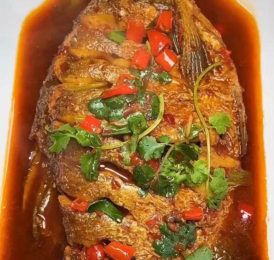 家庭版红烧鱼上手快一点学会你可以动手了