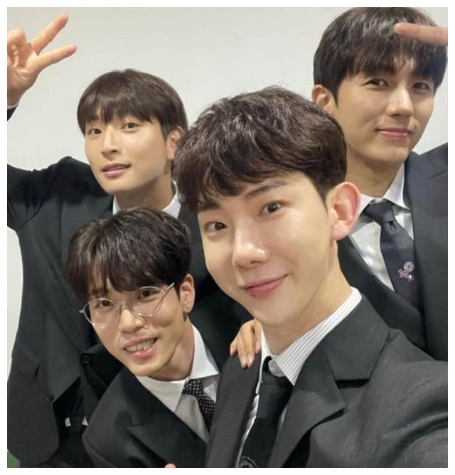 1天近20位艺人确诊新冠，<a href=