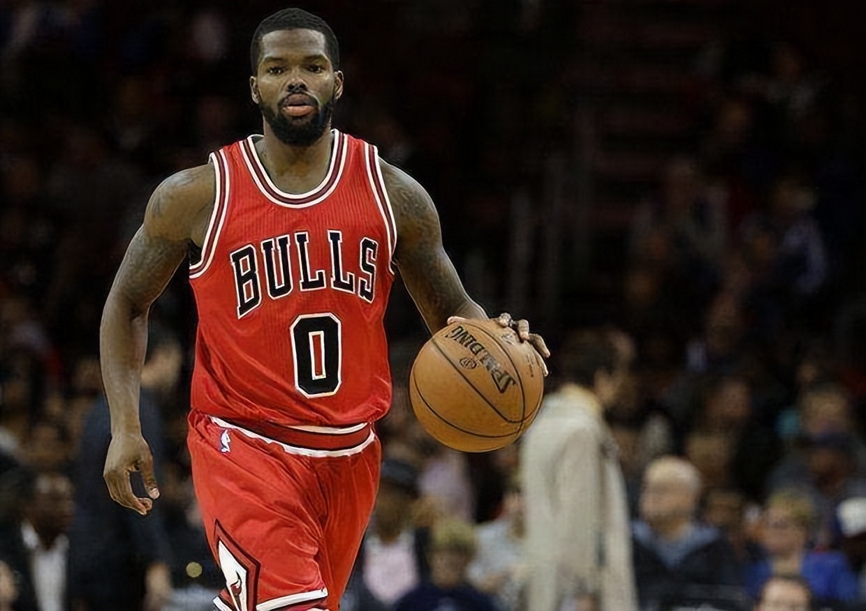 身高仅1.83米却轰下19.6分,当选过MIP,姚明身边的小黑豆去哪了休闲区蓝鸢梦想 - Www.slyday.coM 身高仅1.83米却轰下19.6分,当选过MIP,姚明身边的小黑豆去哪了休闲区蓝鸢梦想 - Www.slyday.coM