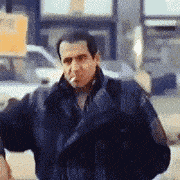 我问爸爸照片中站在他旁边的那位年轻叔叔是谁？他说那是你妈！休闲区蓝鸢梦想 - Www.slyday.coM