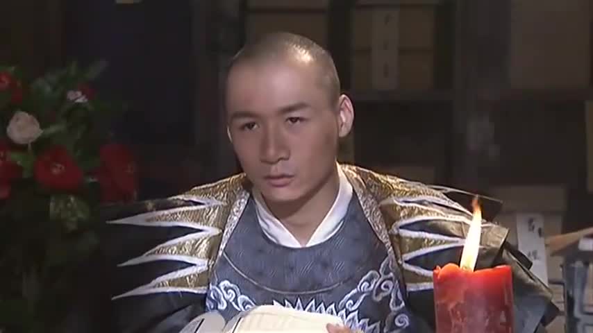 萧峰显然看不起庄聚贤,庄聚贤哑口无言 为您推荐: 天龙八部:庄聚贤不