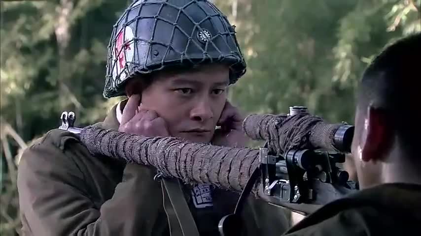 战俘里藏着一个高手,调一下瞄准镜,便干掉了嚣张的日军狙击手!