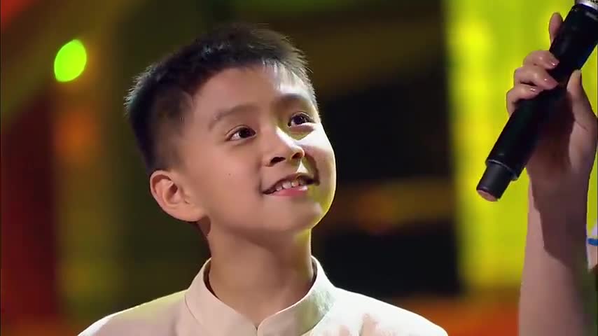 知名女京剧家带孩子唱歌,这孩子一开口,就知道不简单