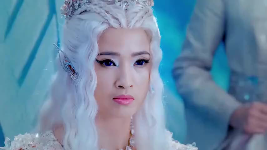 幻城:皇柝和月神比试,不料月神浑身是毒,皇柝开战就被暗算