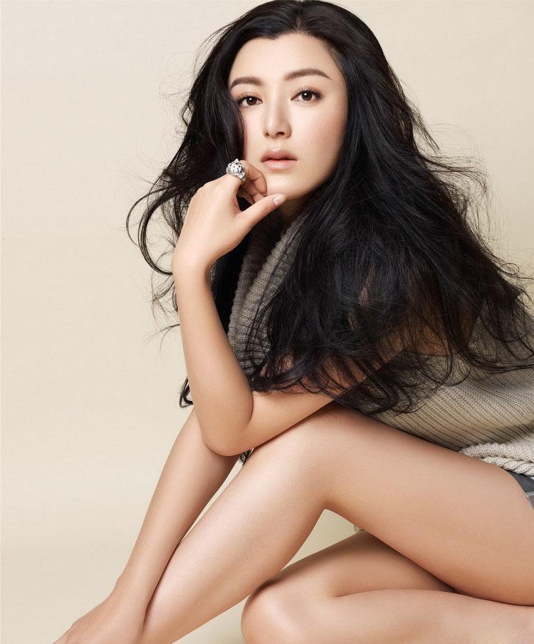 女演员陈廷嘉,自信大方,楚楚动人!__财经头条