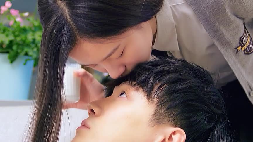 为您推荐: 爱情和回归外星面前,宣墨竟选择了后者,一直躲避爱人易海蓝