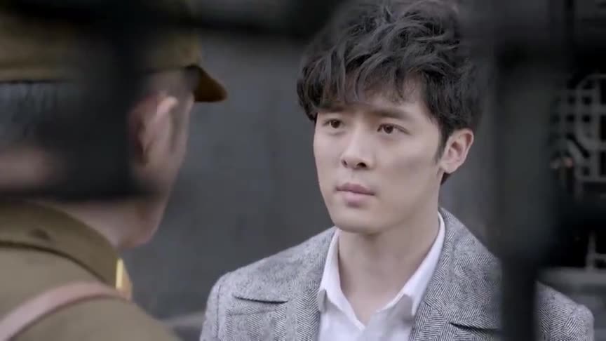 乱世丽人行:楚天拜托文轩把信物还给疏影,他却不肯,劝他别放弃