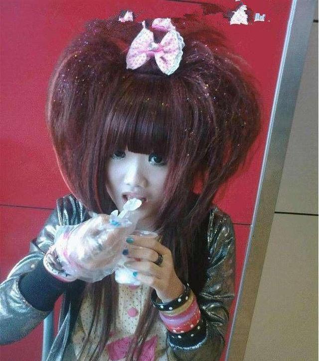 21岁的杀马特女生,带着1份单纯,1份漂亮,最后嫁给了老板|女生|造型