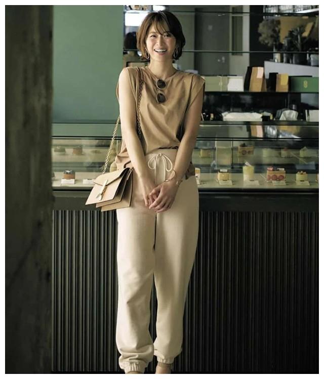 为什么说女人之间，比起颜值更重要的是体态？看完这些对比就懂了休闲区蓝鸢梦想 - Www.slyday.coM