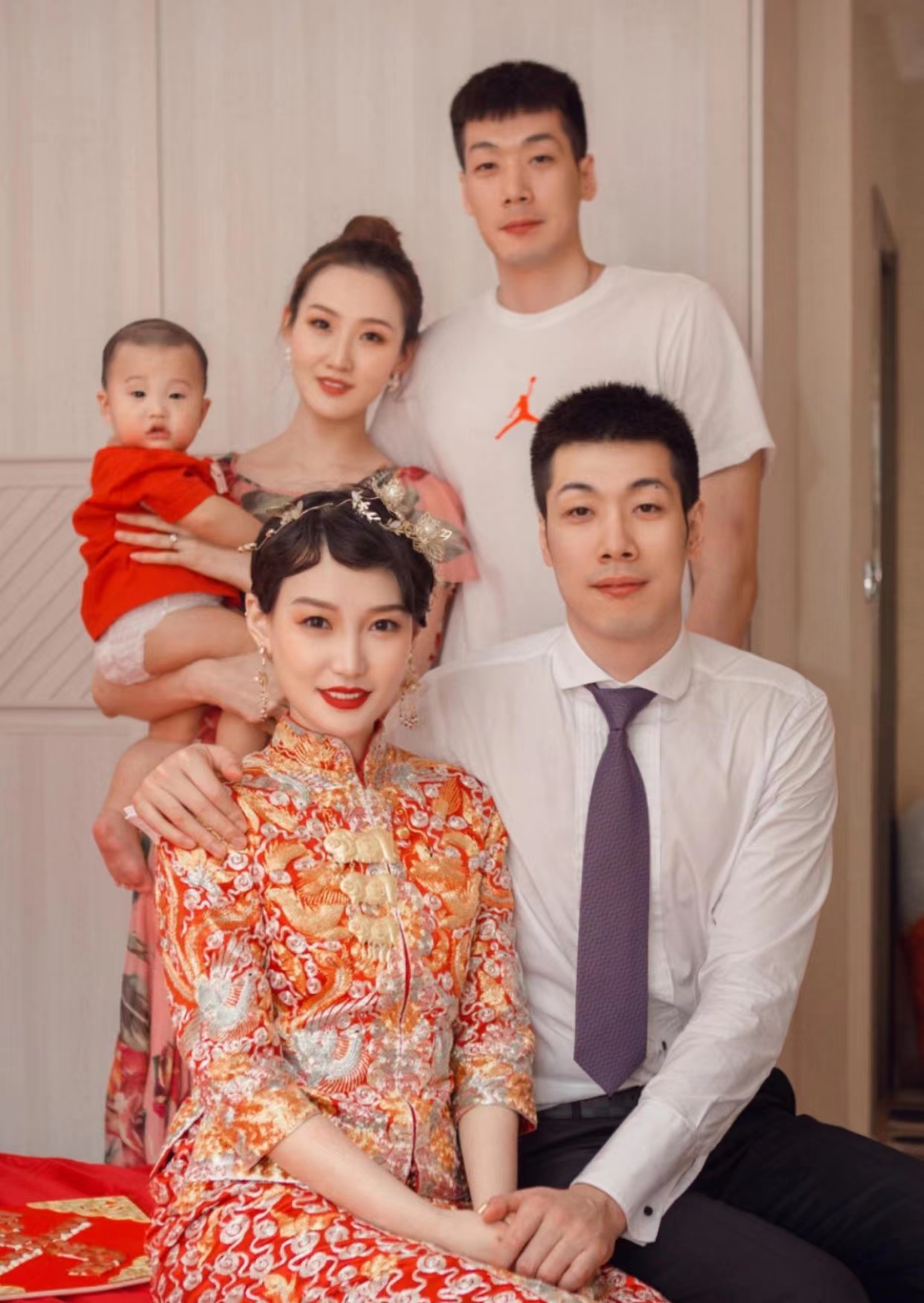 兄弟联手创业,为父母买房住4层别墅|任骏飞|任骏威|训练馆_新浪新闻