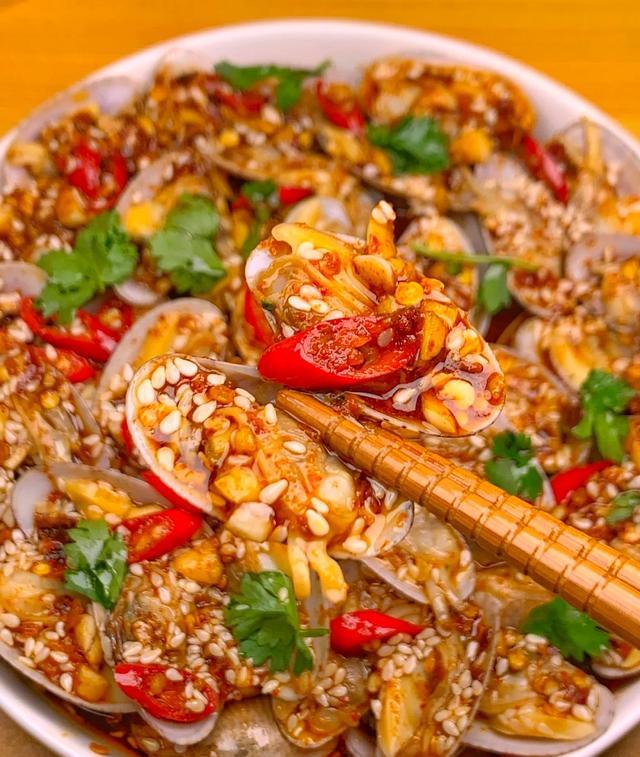 谁发明这个吃法天天吃也不腻的捞汁花甲