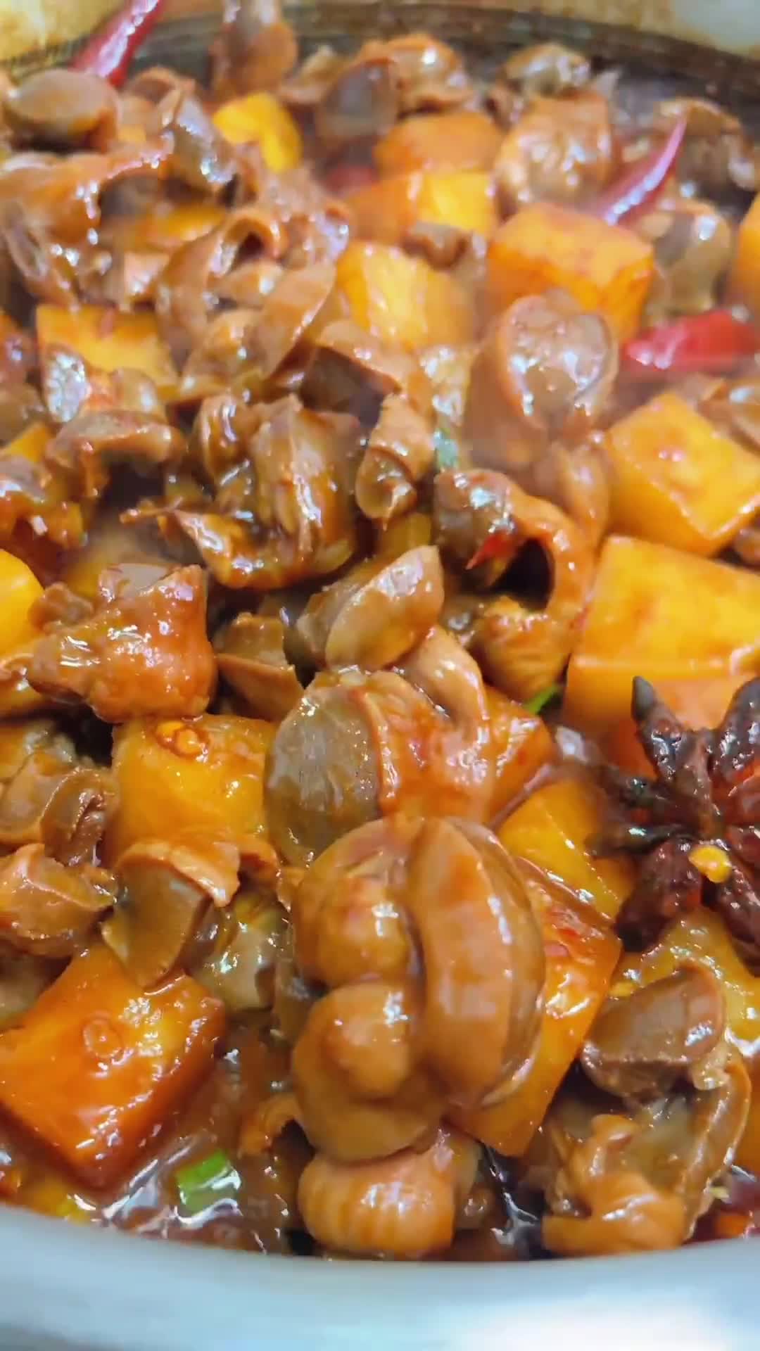 鸡胗炖土豆这个菜真的很下饭,抓紧试试吧~~_手机新浪网
