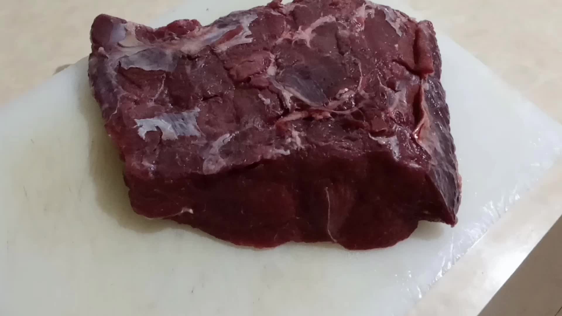 牛腰条这样切口感才嫩.