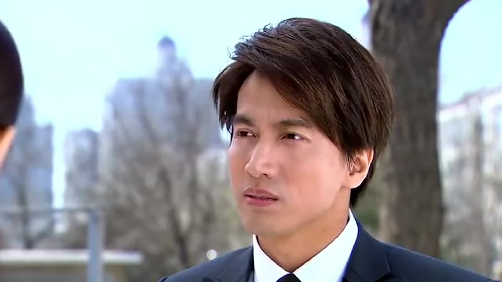 恋恋不忘吴桐向爸爸道谢厉仲谋承诺尽快安排婚礼