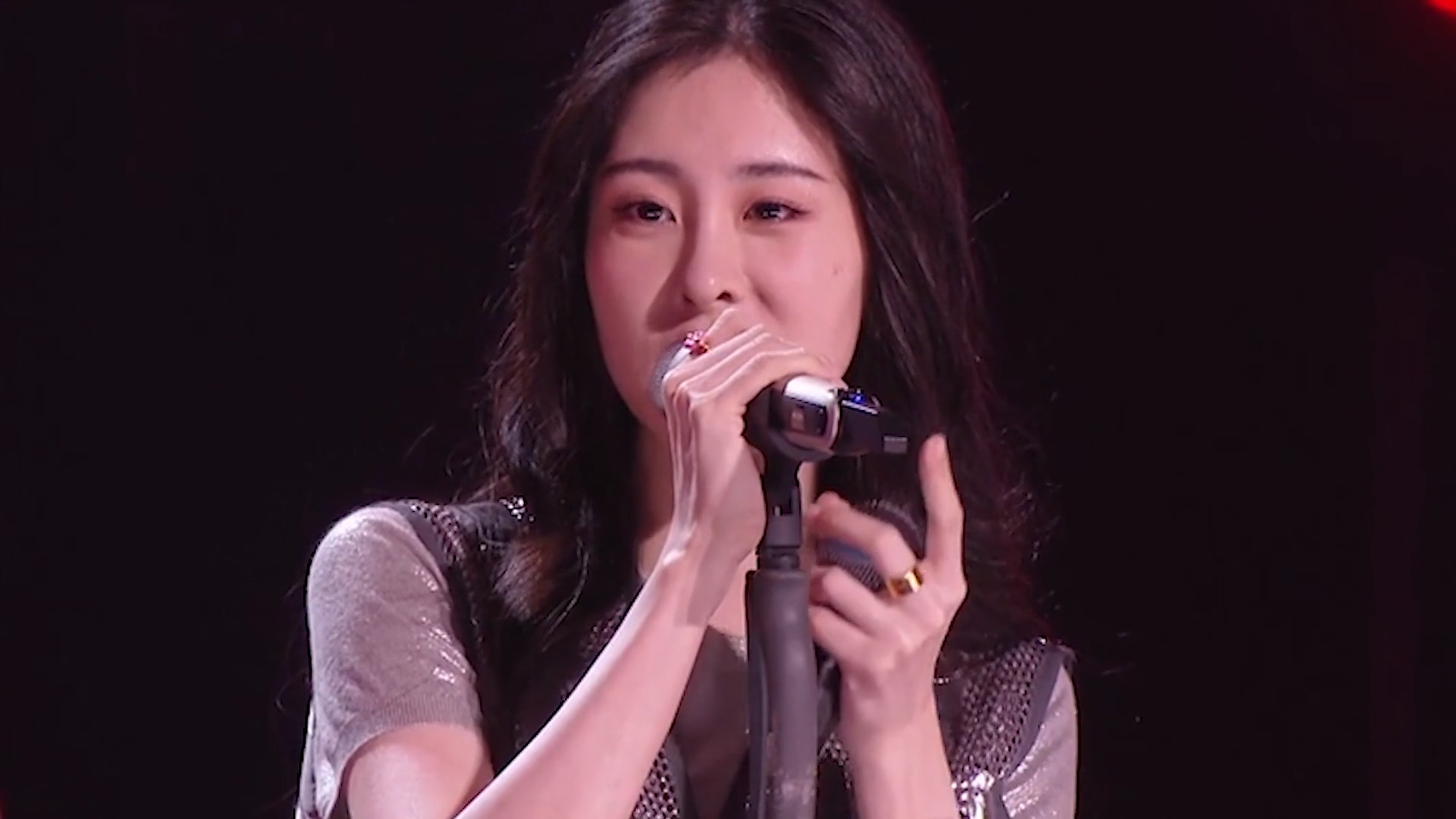 张碧晨重归好声音当导师清唱热门网络热歌让你感受什么叫实力