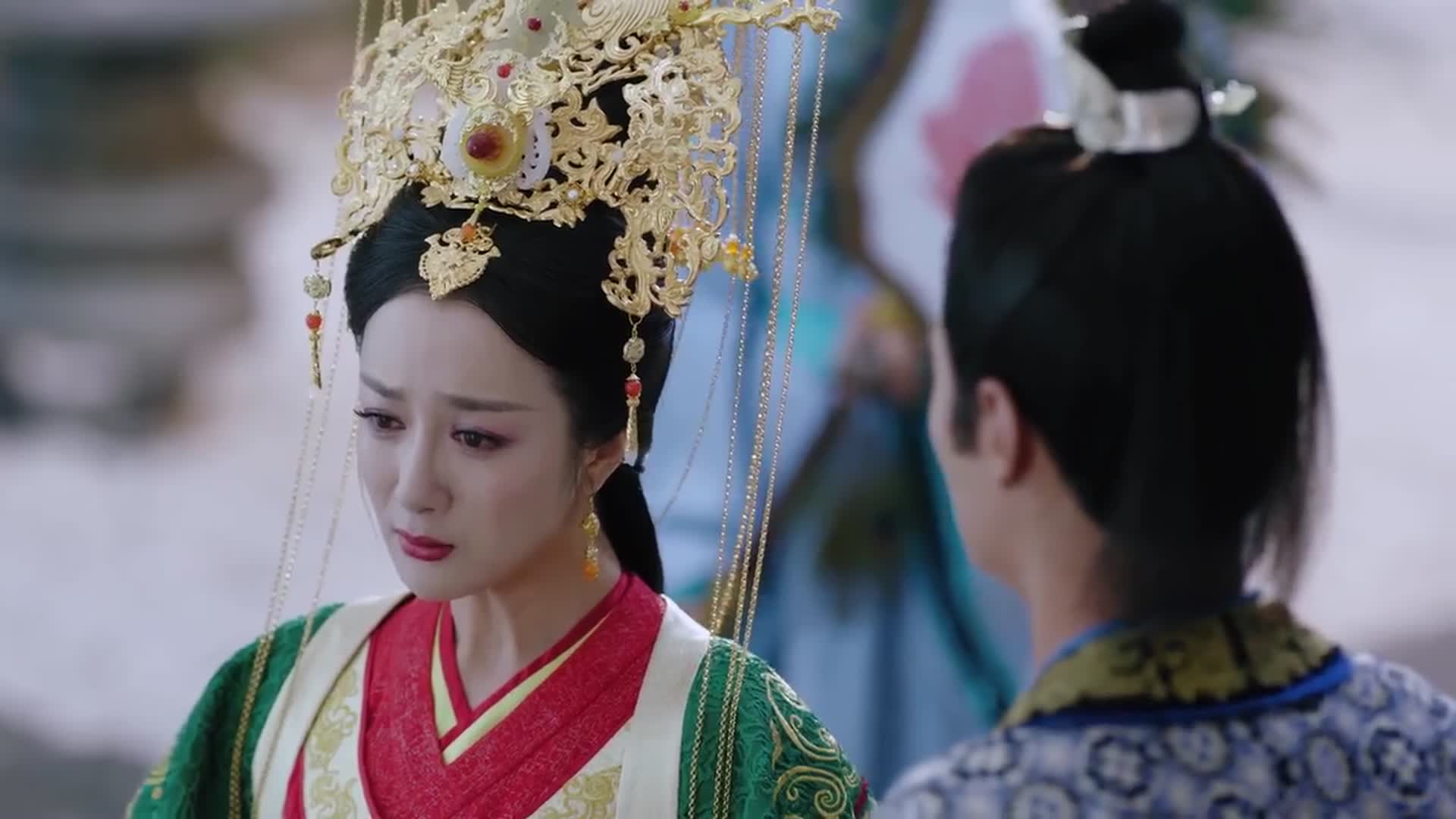 独孤天下曼陀哭了杨坚牵着曼陀的手送她出嫁