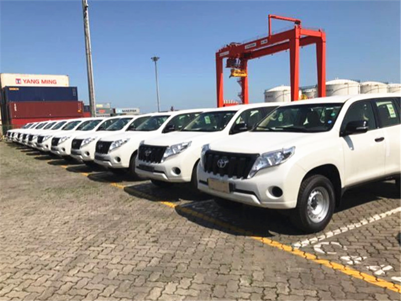 天津港库存车积压,bba普拉多5折都卖不动,车商哭诉反被斥活该_高清