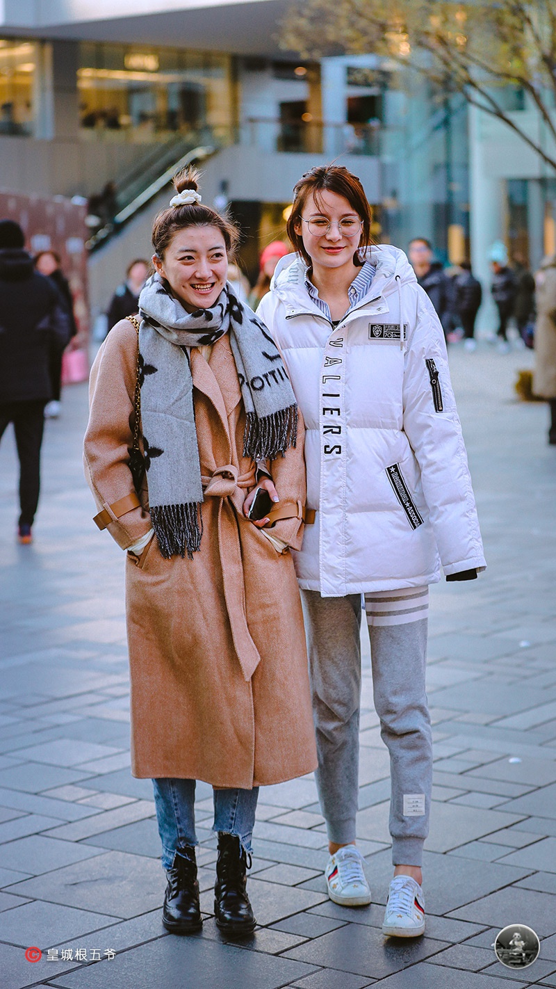 将近期的时尚潮流元素熟记于心,你也能够成为抢眼的时髦女郎