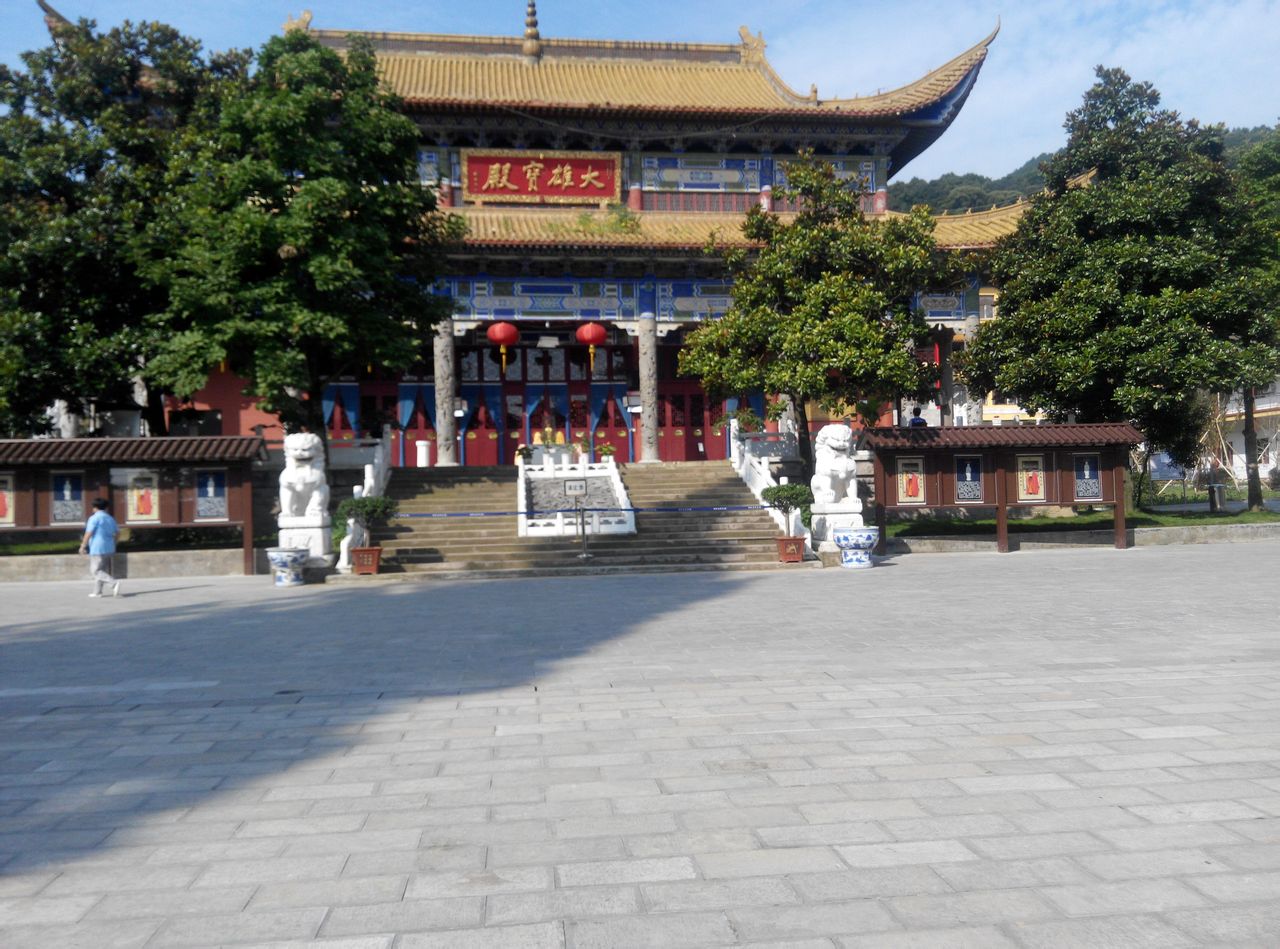 安徽香火很旺盛的一座寺庙,有1000多年历史,是省级重点寺观