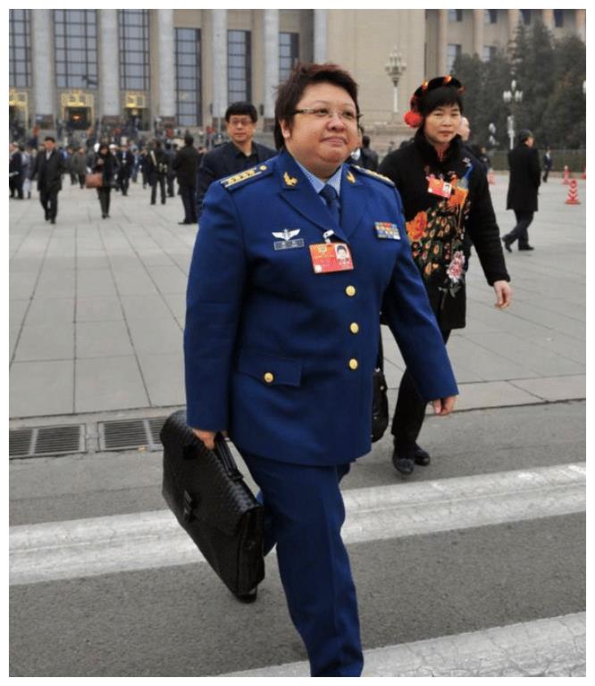 明星不止会演戏,这些明星的军衔也很高,真是隐藏的boss__财经头条