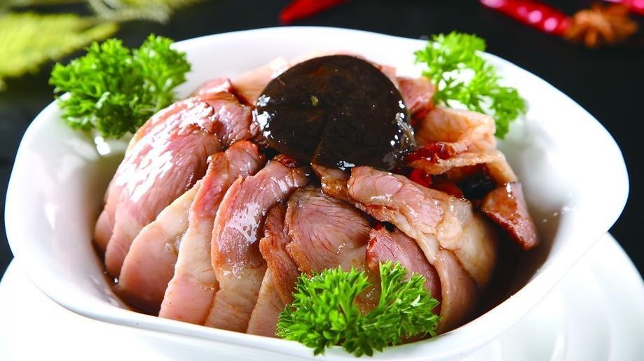 特色菜腊味合蒸经典美味做法简单又好吃