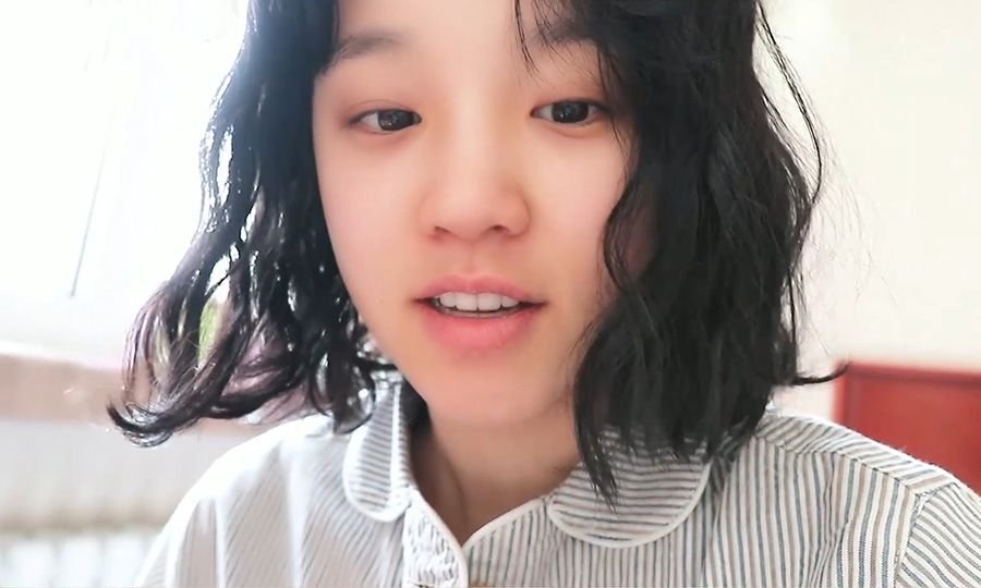 宋雨琦隔离期间没化妆,"素颜照"被疯传,还是"跑男"女神吗?