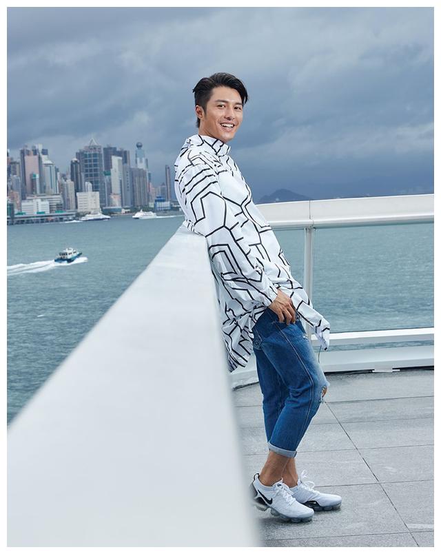 黄嘉乐盼获tvb奖项提名演技过硬未获认可至今未婚坦言没钱