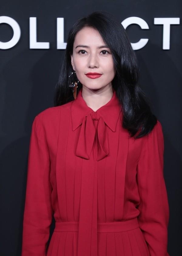 高圆圆的红唇配红裙真有韵味没她这颜值可驾驭不了太美了