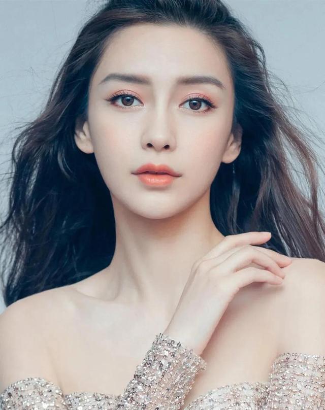 杨颖高清大图真漂亮,魅力动人!__财经头条