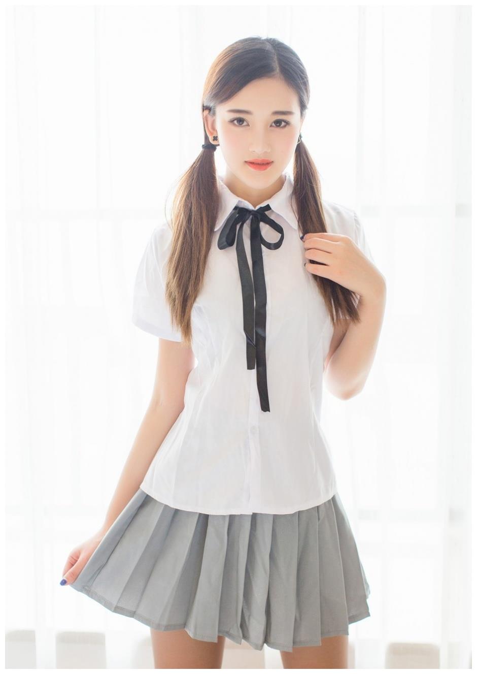 私房照:00后双马尾清纯学生妹