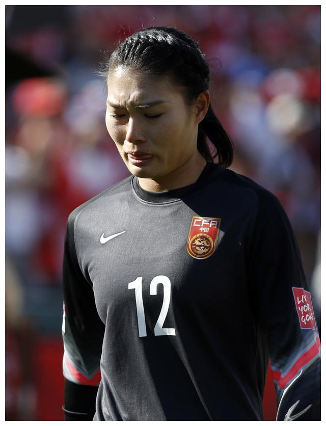 我们说中国足球,不管是男足还是女足,从来不缺好的门将,就拿扶不起