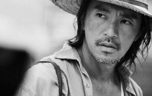 吴孟达悼念活动未露面为何星爷如此这般