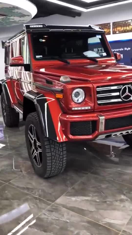 360度欣赏红色奔驰g5504×4,造型满满的硬派气息_手机新浪网