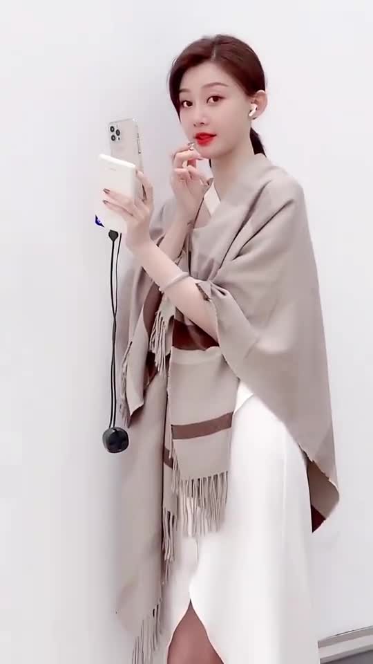 捕捉到一只张芮尔