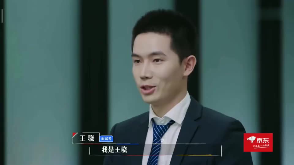 学霸王骁面试的简单介绍,所谓的简单把何炅周深吓到了!