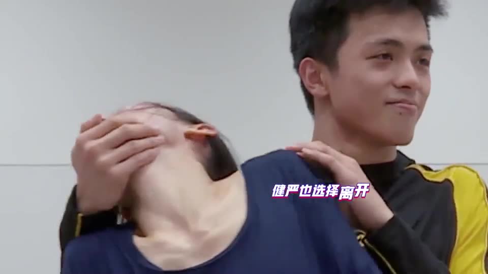 最重要的就是咬脖子这一下,陈建严始终放不开