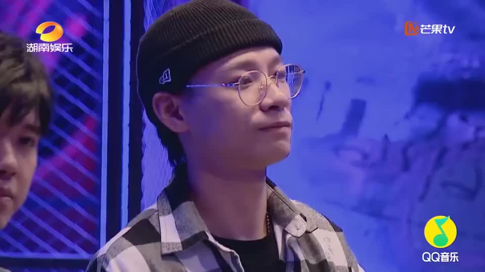 太轻松了吧 为您推荐: 说唱听我的:赛前士气低迷,张思源:要是兄弟被