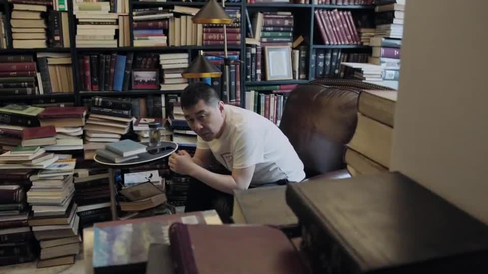 不惑之旅马列文忍无可忍请来李教授要将她送回疗养院