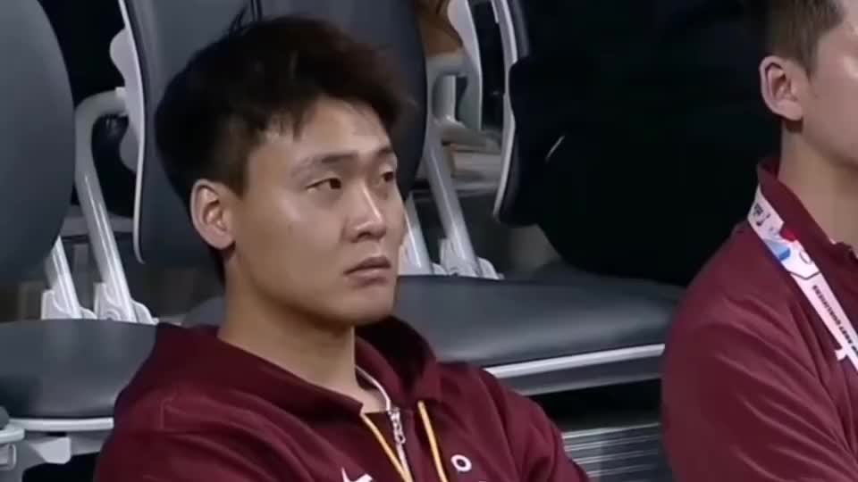 中国男篮惨遭韩国双杀，一场比一场差的溃败，击碎了所有人的期待