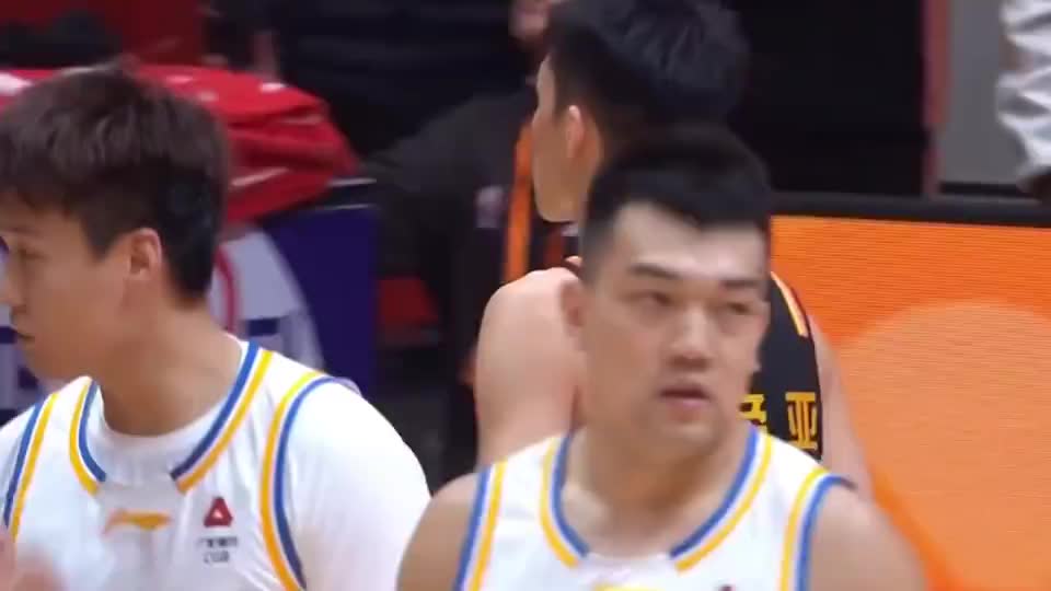 cba北京VS江苏！庞峥麟首秀贡献16分！广西超跑名副其实啊
