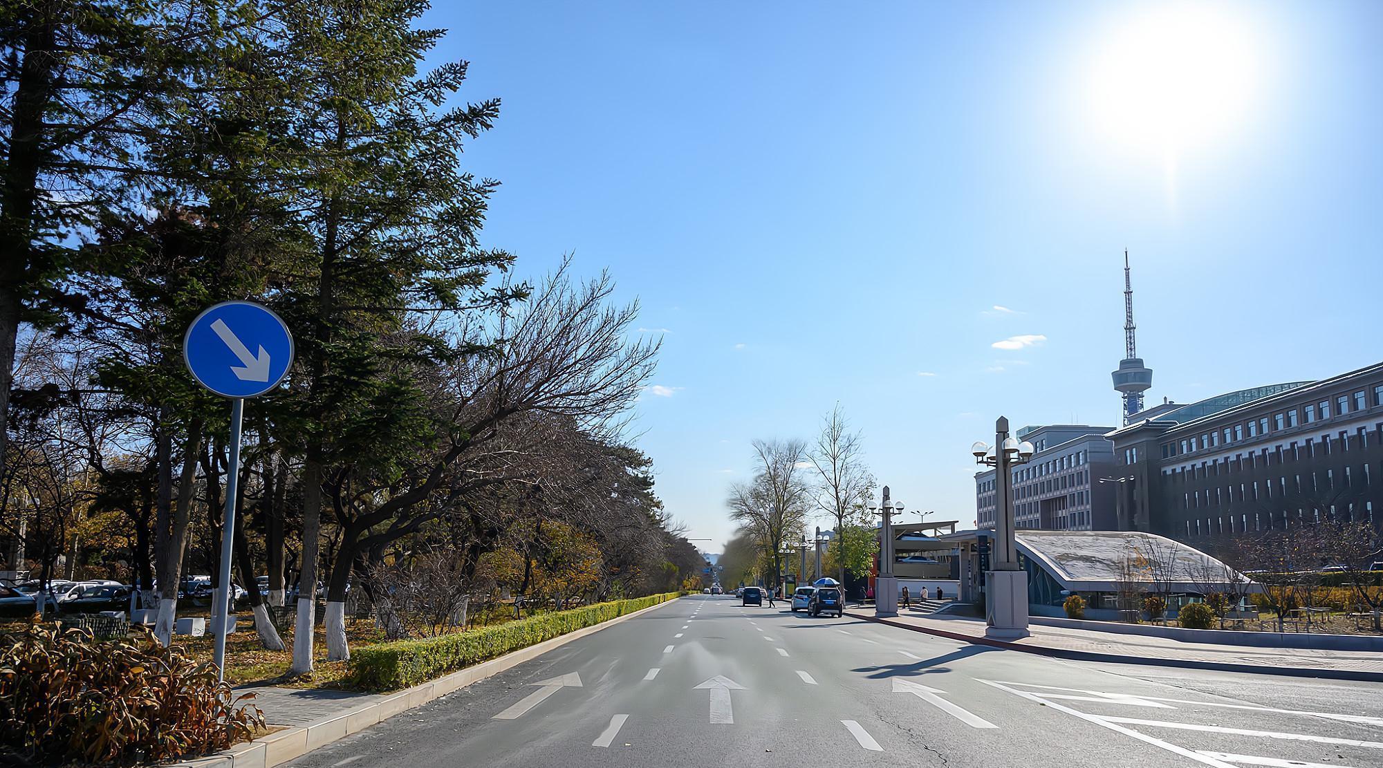 长春最短大街新民大街,"民"字为何多一个点?不少人认为是错字