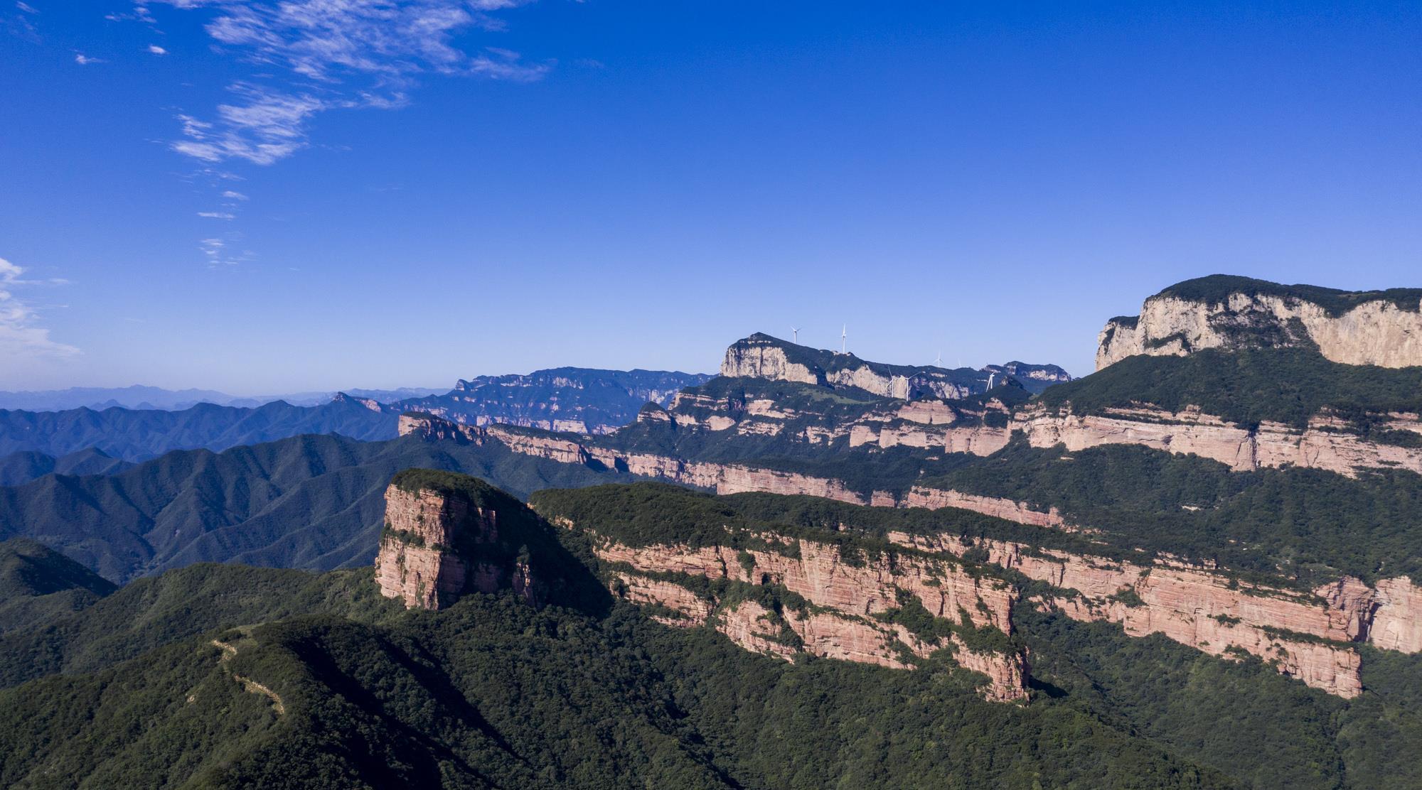 河北赞皇又险又美!太行山秘境之旅,丹崖翠壁,嶂石岩令人称奇