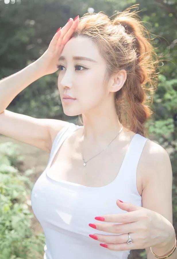 姜彦希:妩媚美图欣赏!__财经头条