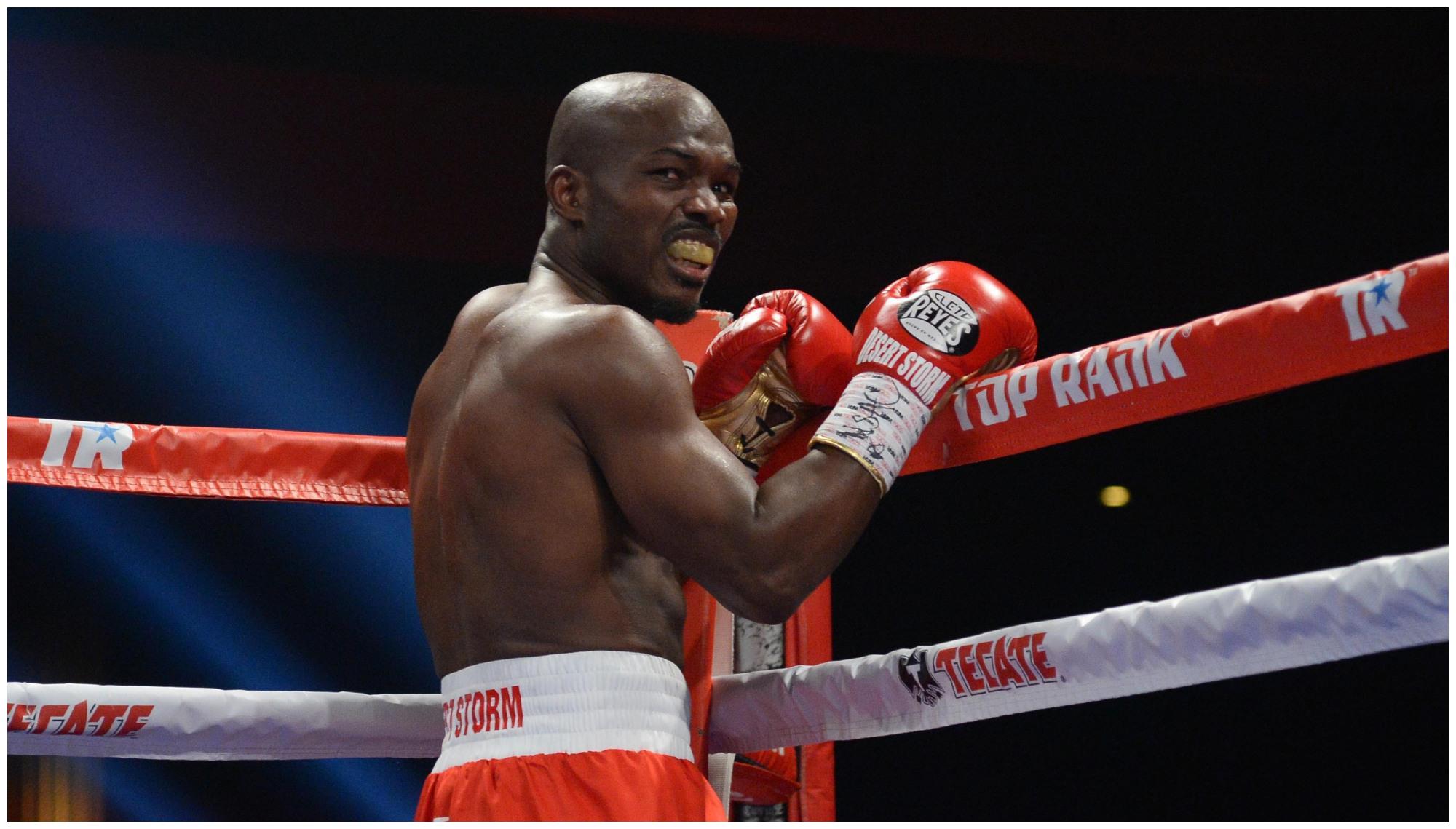 黑人拳王爆料,由于自己驾驶豪车,结果遭白人警察歧视性盘问!