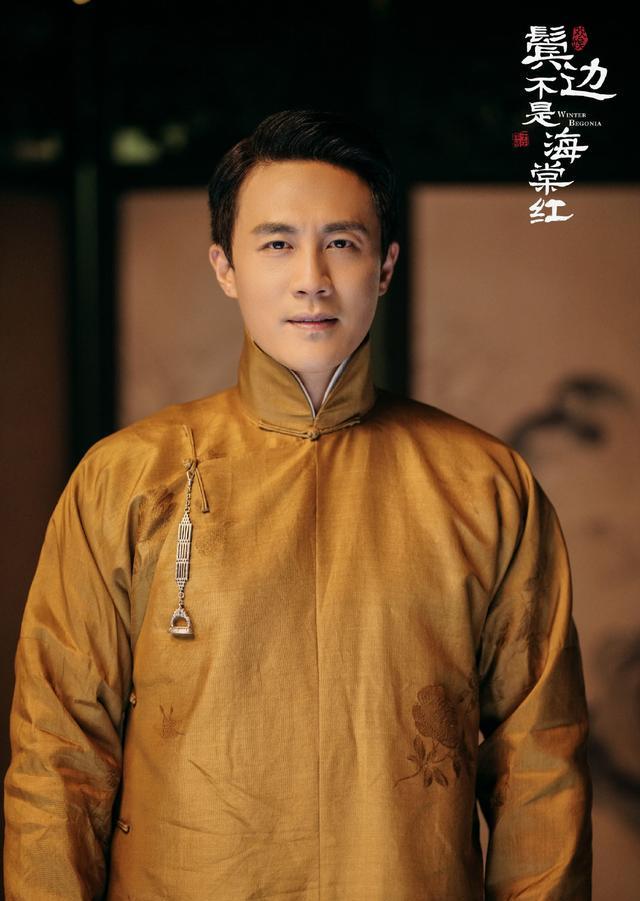 在电影《八佰》中就有很精彩的表现,在电视剧《鬓边不是海棠红》中也